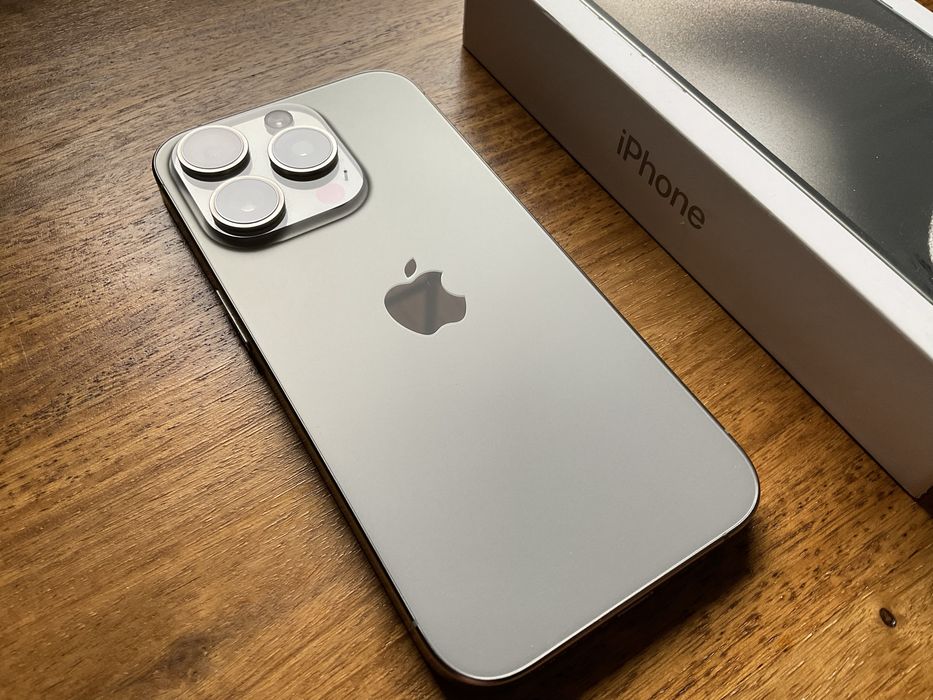iPhone 15 pro 128 Titanium