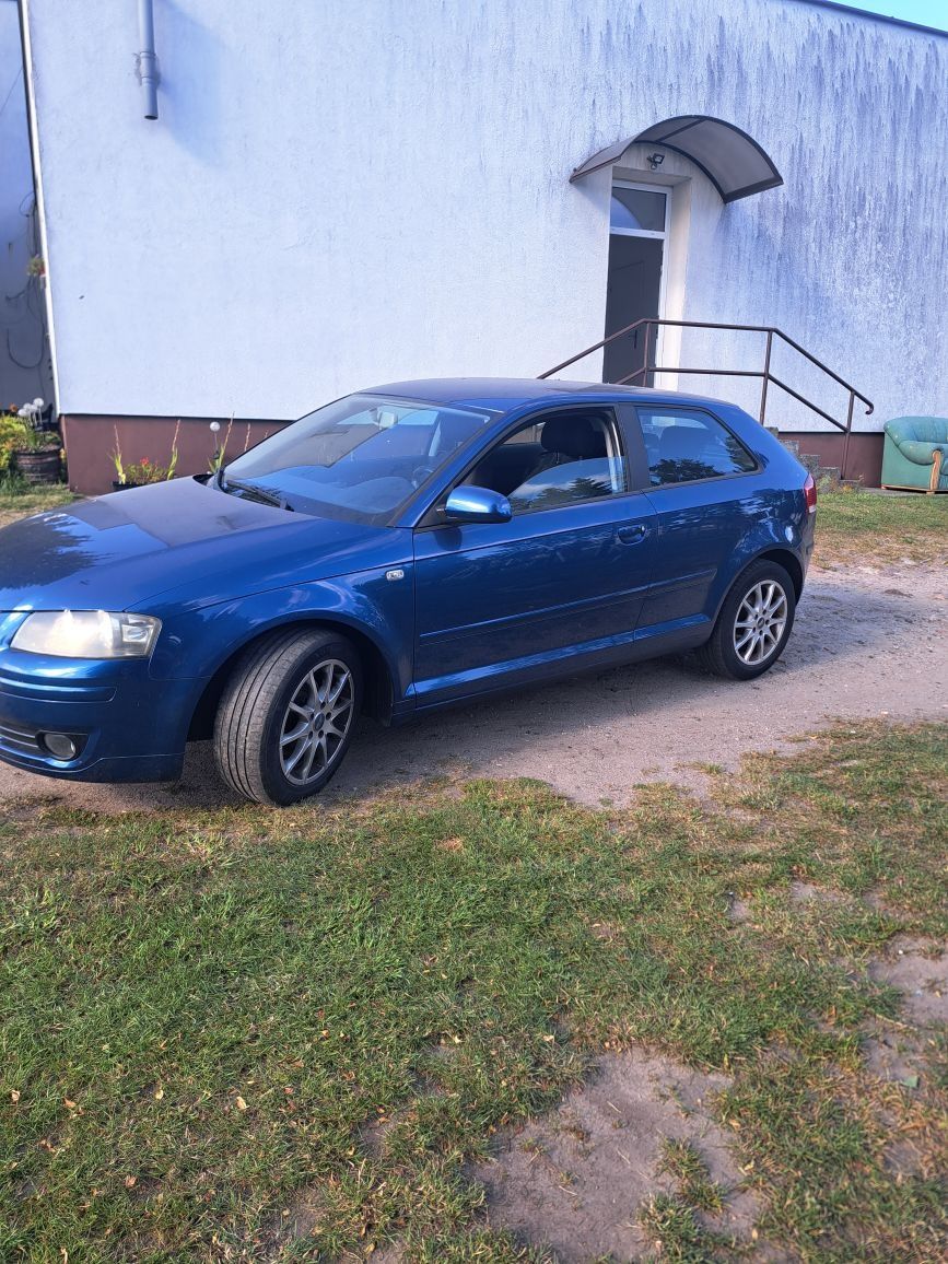 Sprzedam ładne audi 1.6 mpi klimatronik alu
