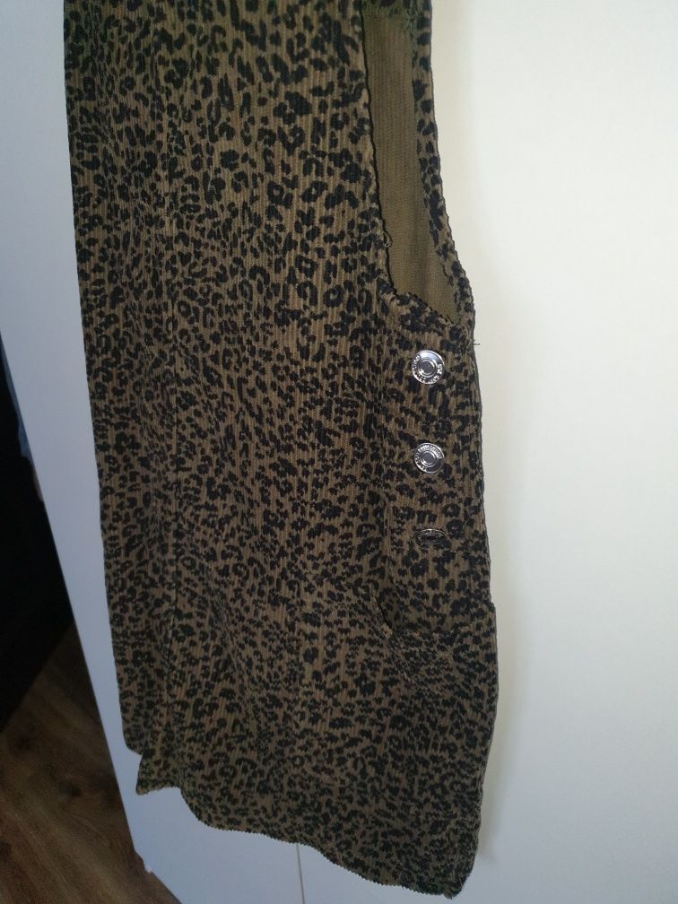 Bershka sukienka ogrodniczka rozmiar M
