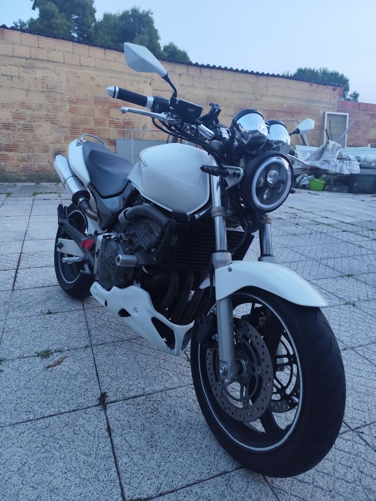 Hornet 600cc 70kw vendo ou troco