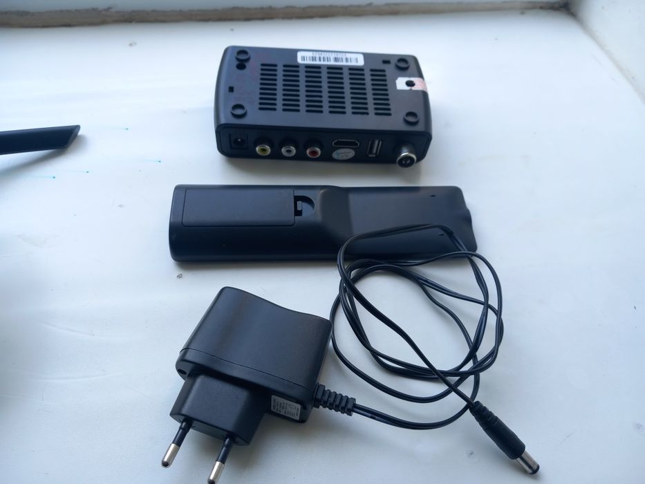 Новая приставка с пультом