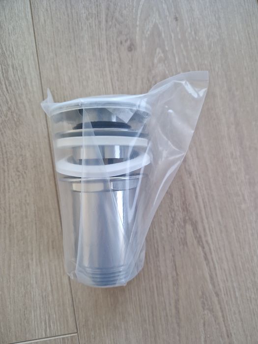 Korek klik-klak z przelewem