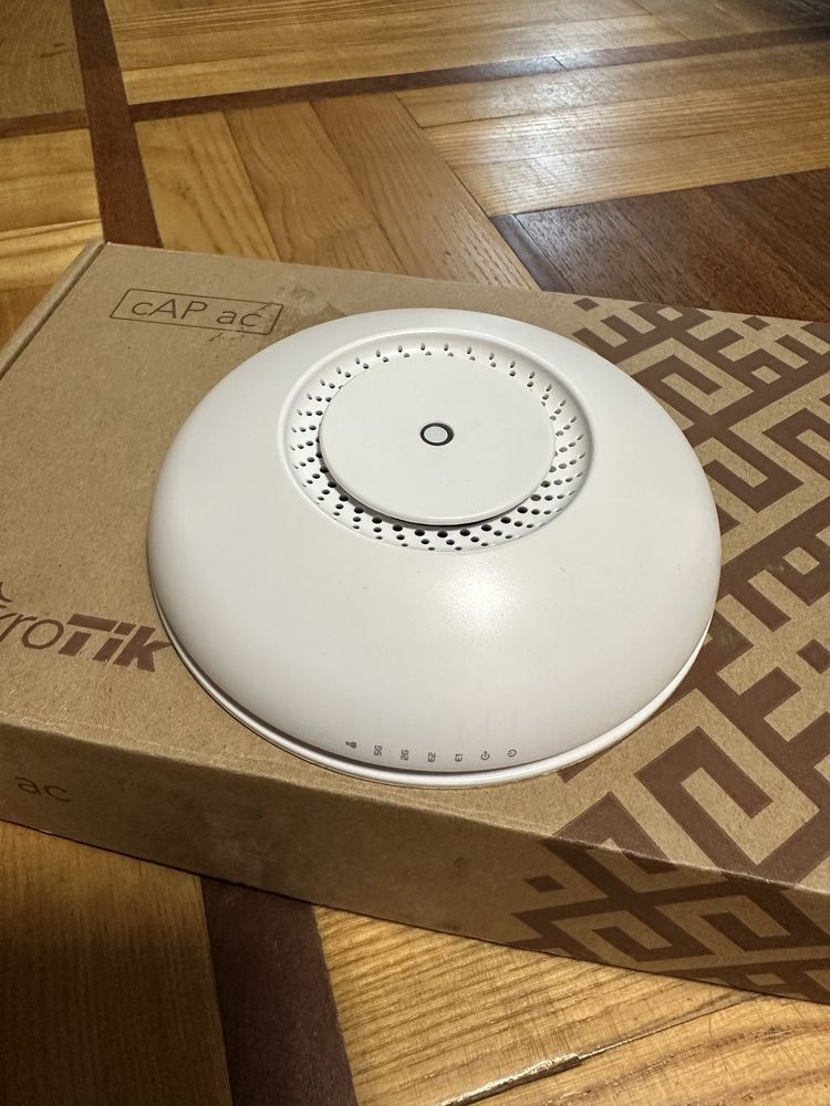 Продам  точку доступу  MikroTik cAP ac