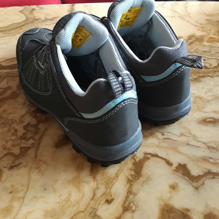 Германия НОВЫЕ goreTex  мужские термо ботинки 40р. кроссовки