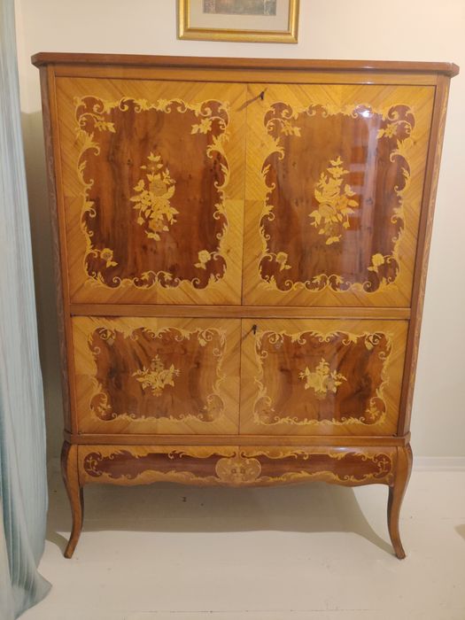 Piękna  stylowa włoska komoda szafka Intarsja.