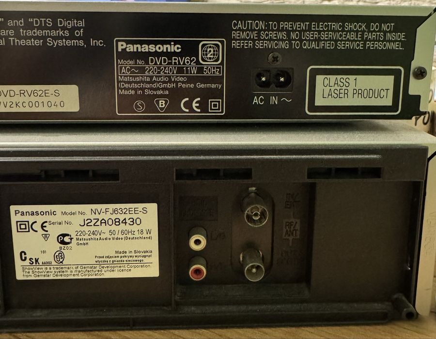 Odtwarzcaz VHS i DVD Panasonic