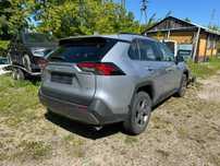 Toyota RAV4 Uszkodzona, 4x4, niski przebieg, fajnie wyposażona