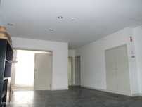 Loja + cave + 2 lugares de garagem