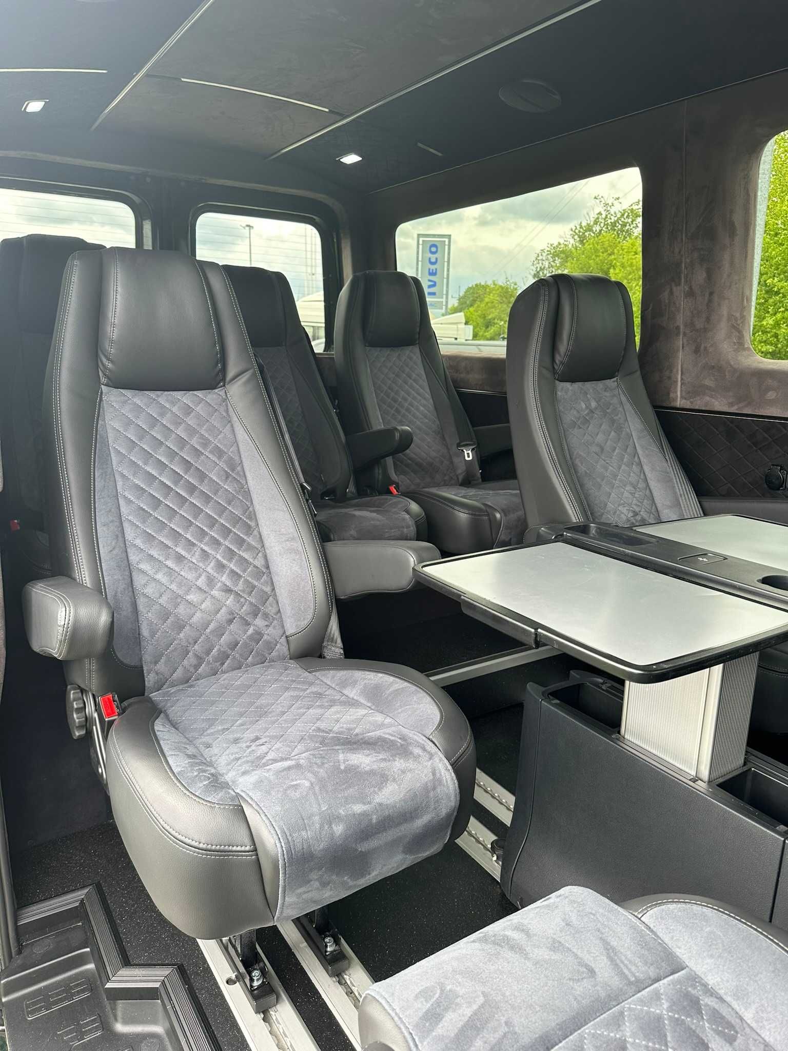 Wynajem Najem Busa Man TGE / VW Crafter 9 osobowy VIP AUTOMAT