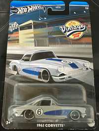 Hotwheels 1962 Corvette Vintage Racing Club series