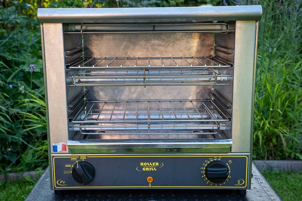 Opiekacz elektryczny Roller Grill BAR2000, 3600W