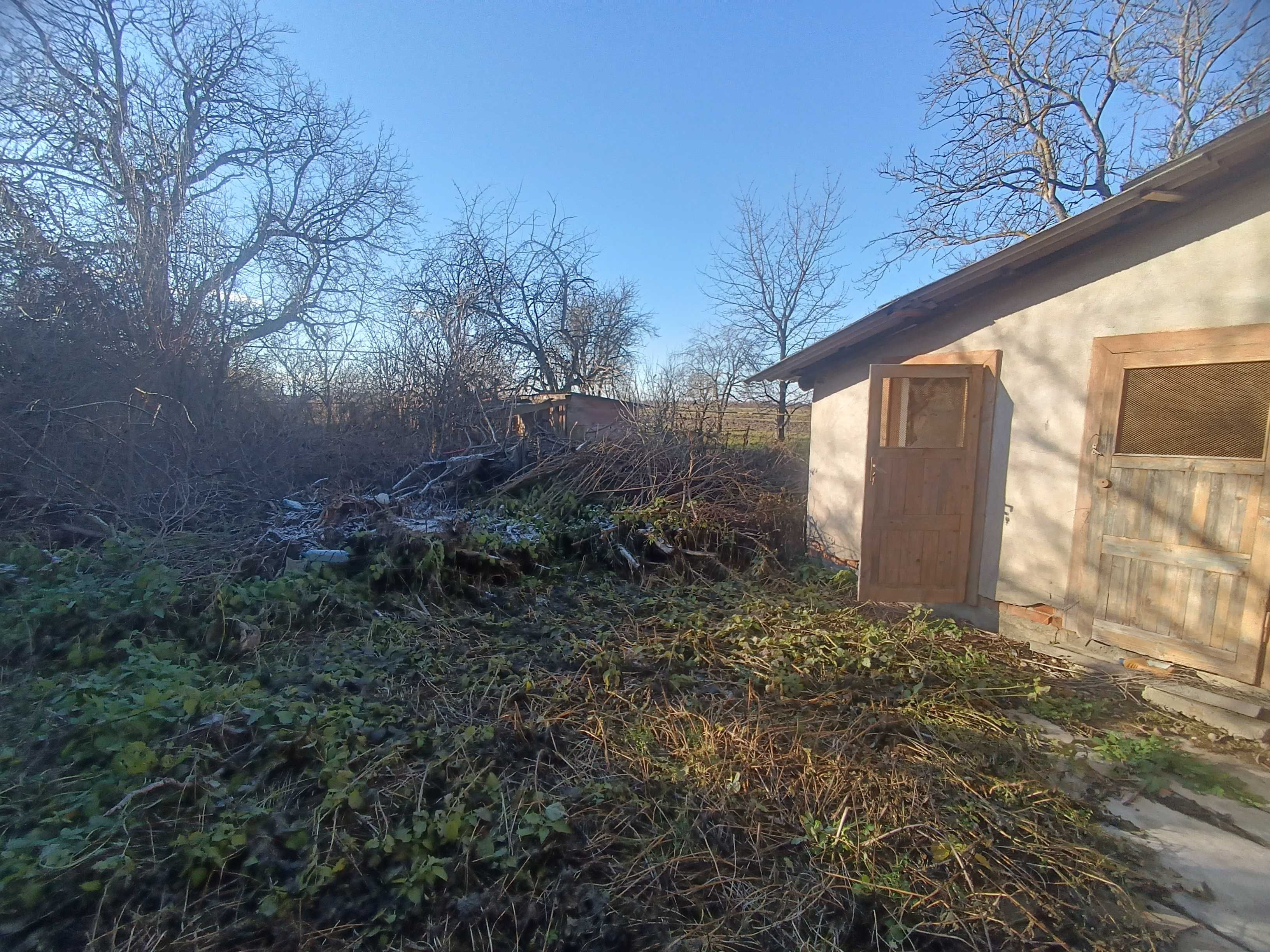 ПРОДАЖ 4х кімнатного БУДИНКОВОЛОДІННЯ (2 окремих будинки) у передмісті