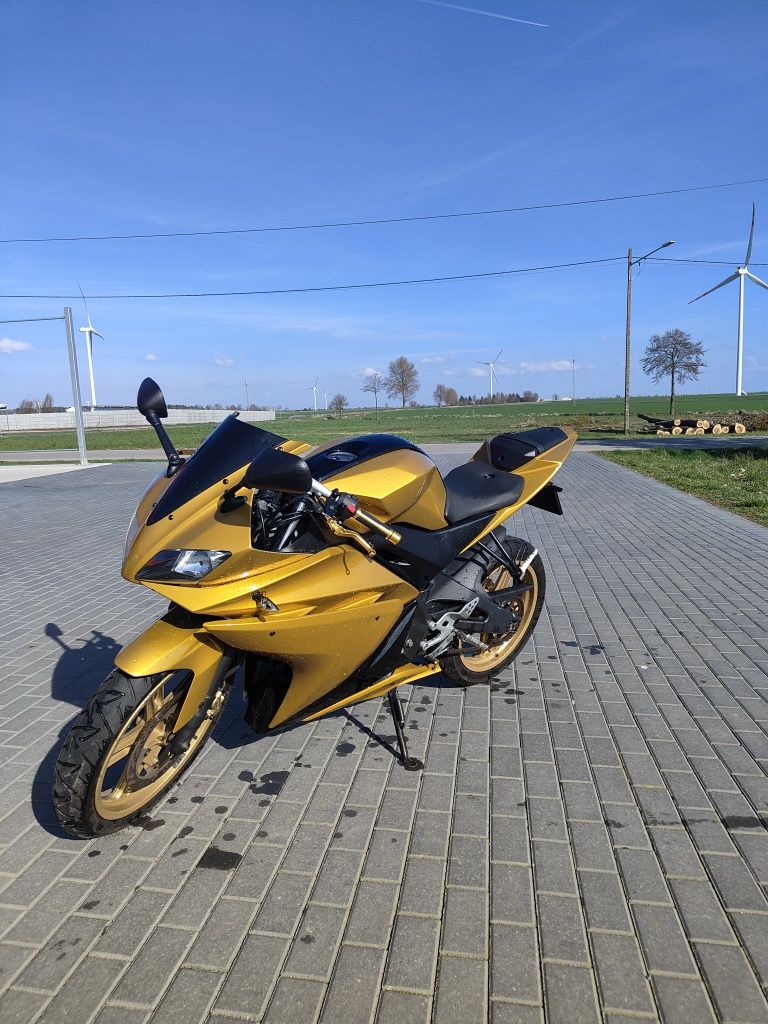 Yamaha YZF R125 [Na dotarciu]