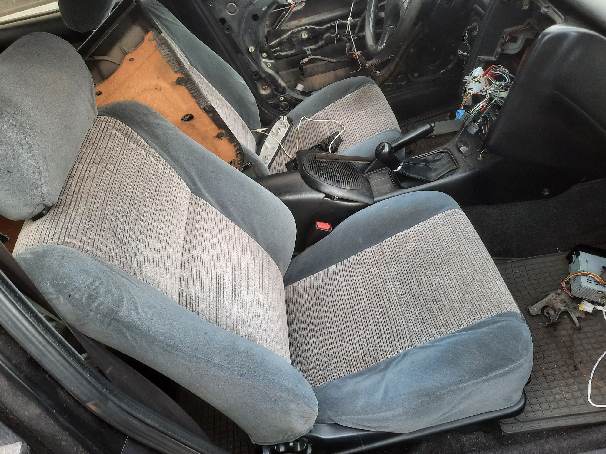 Продам двигательTOYOTA CARINA E 1.6