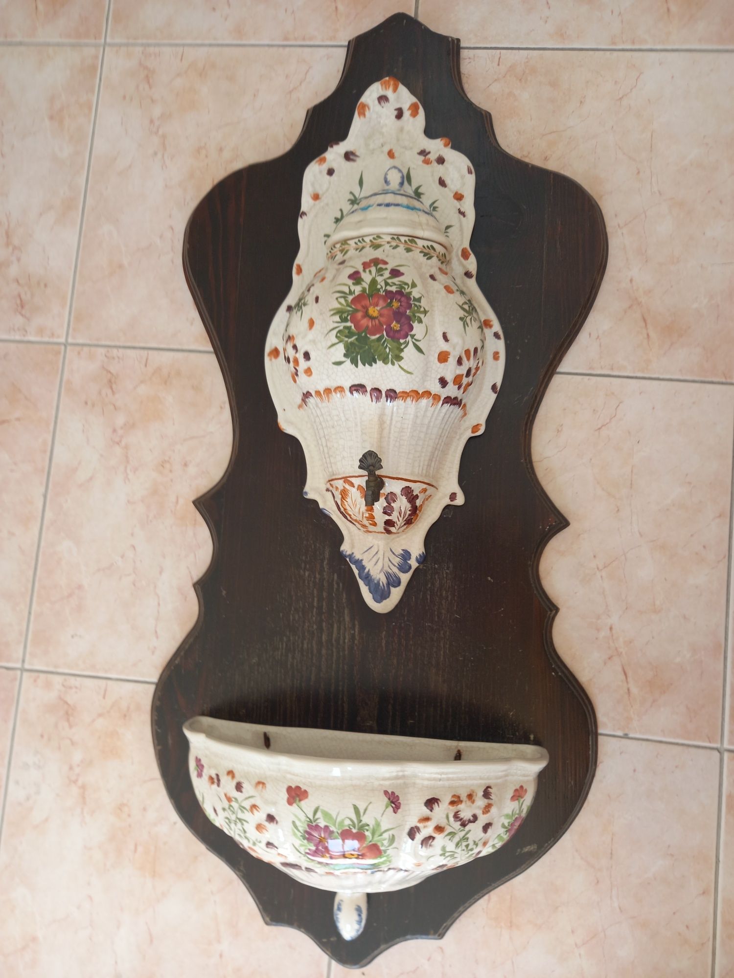 Fonte decorativa para parede