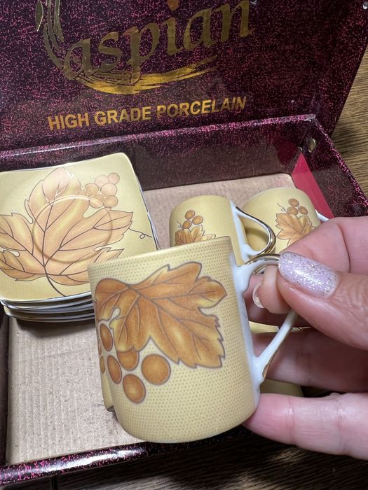 Набор кофейный , фарфор, позолота, новый, коробка без перегородок оста