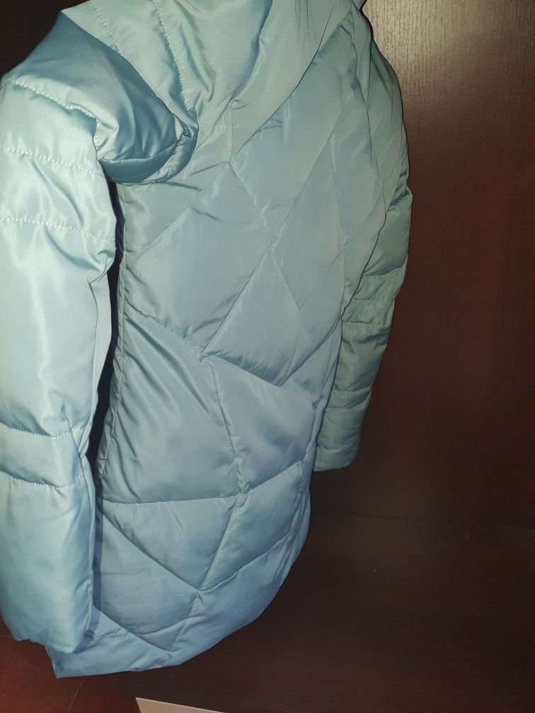 Зимова жіеоча куртка