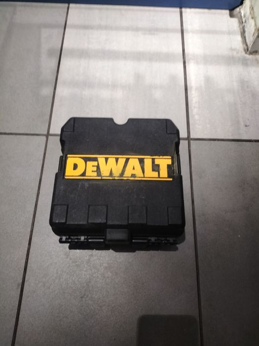 Laser DeWalt budowlany