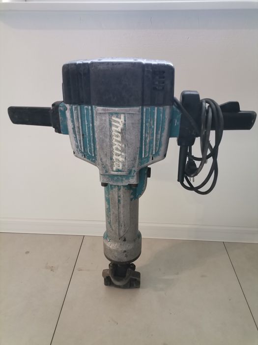 Młot Wyburzeniowy Udarowy Makita