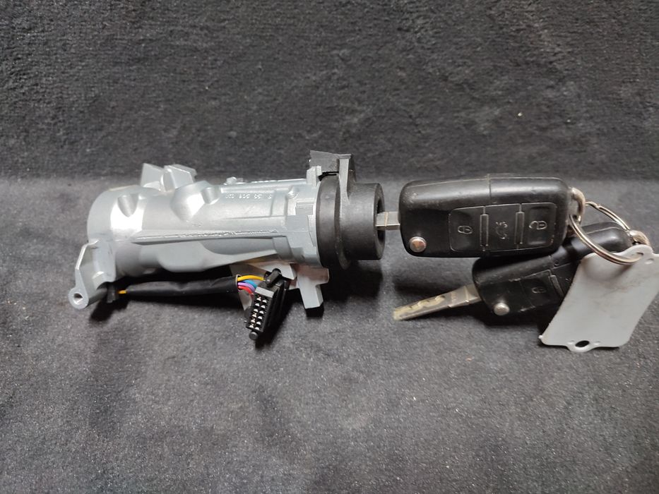 Замок запалювання Гольф 5 Гольф 6 1k0905851B 1k0905865 замок зажигания