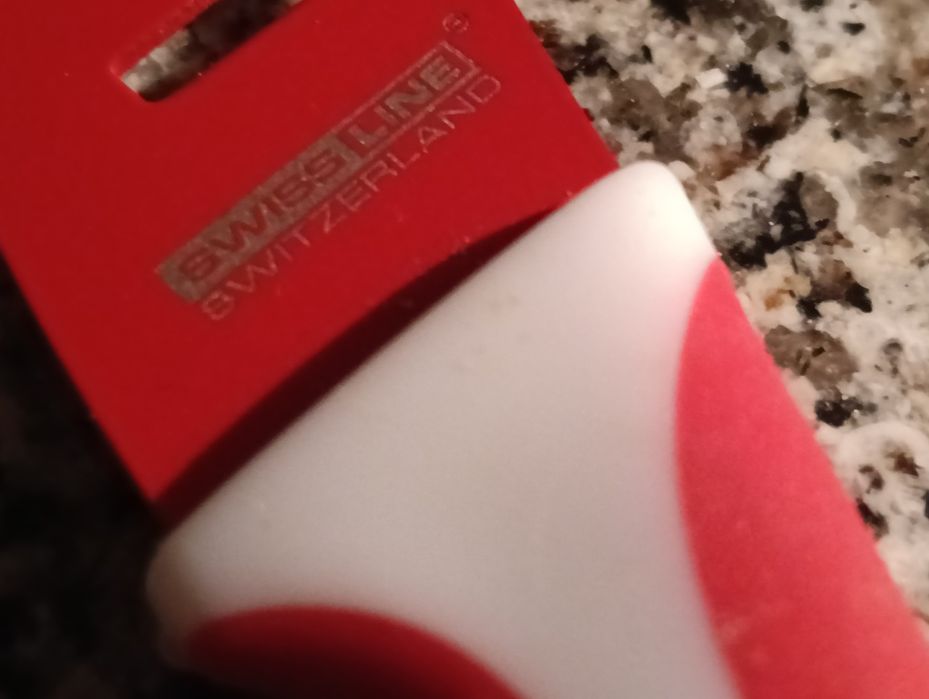 Faca para pizza em cerâmica Suiça