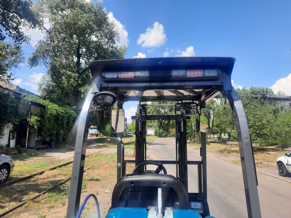 Погрузчик (навантажувач) NISSAN