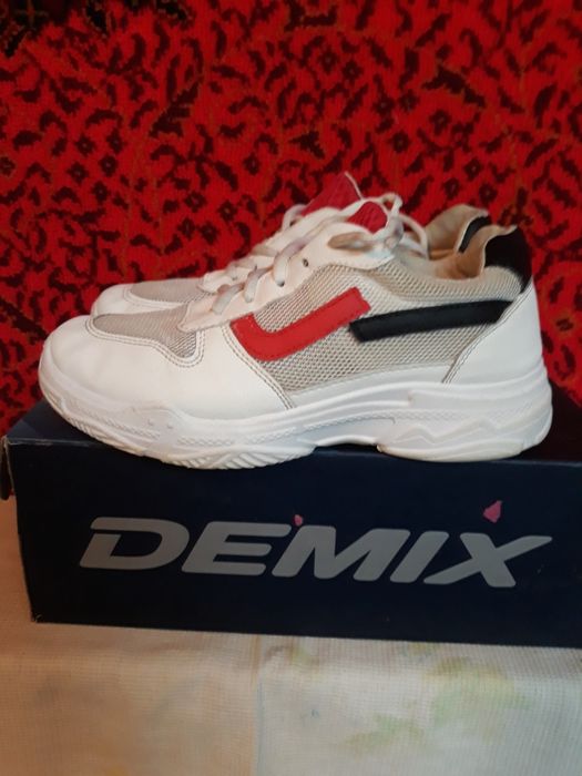 Кроссовки женские летние 37р