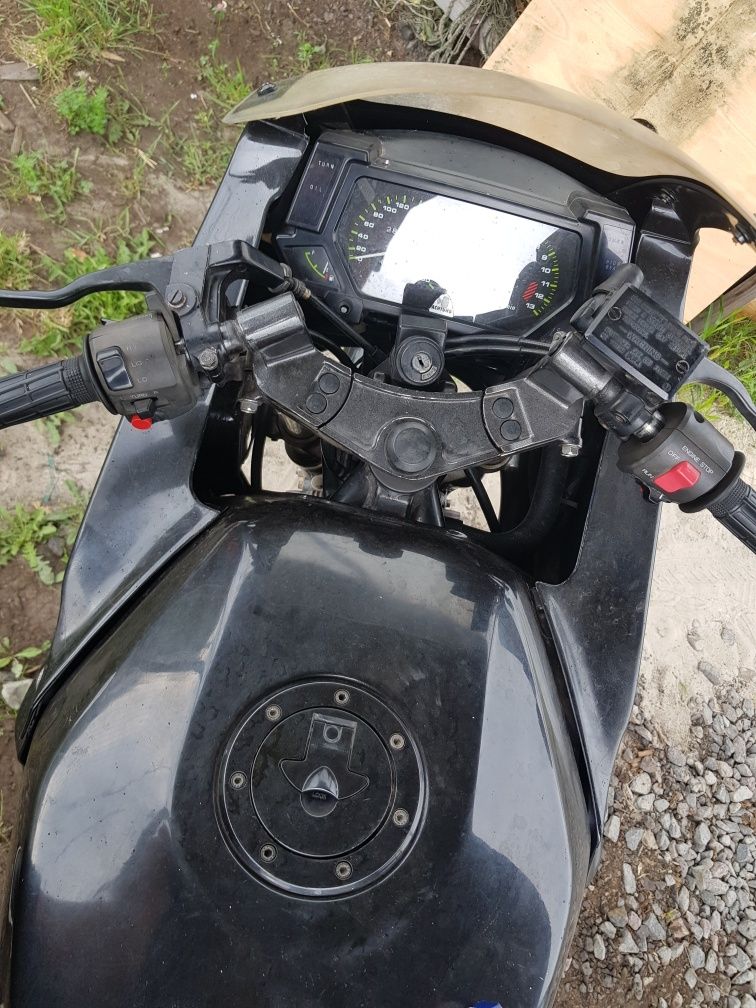 Kawasaki gpx 600r