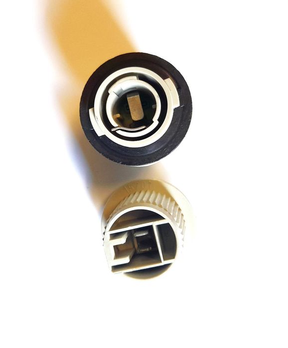 Oprawa żarówki kierunkowskazu FSO Polonez Caro - Atu - Truck