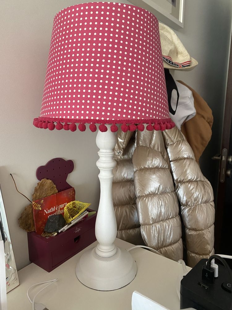 Candeeiro de pé - rosa avermelhado