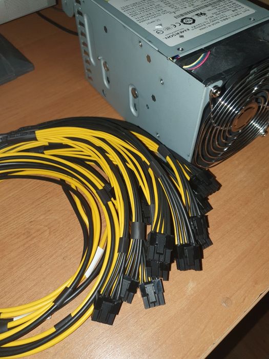 Тихий Блок питания Emerson 1975w ( серверный ) 8-12 карт