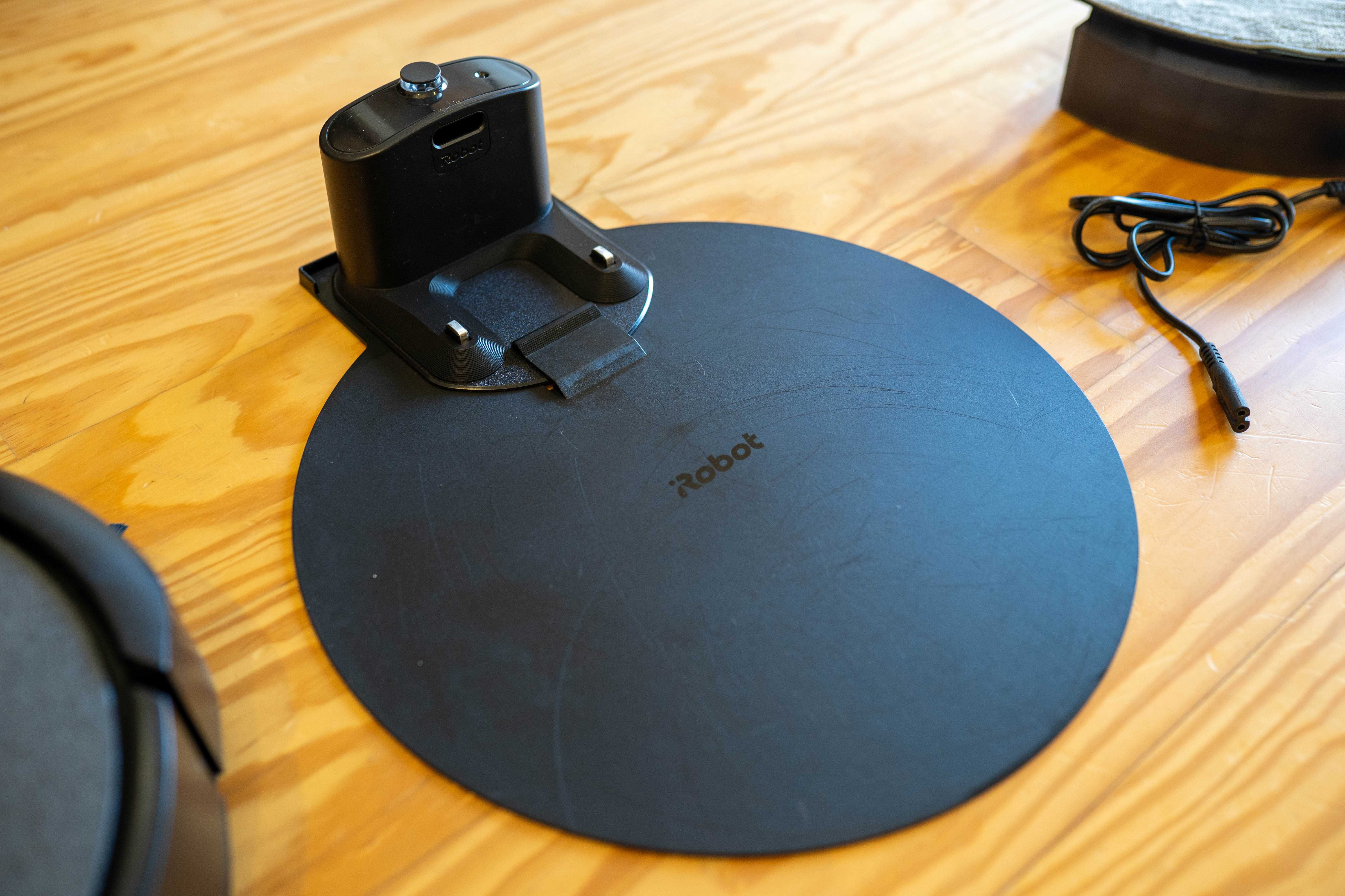 Aspirador Robô Roomba i5 Combo com Mopa