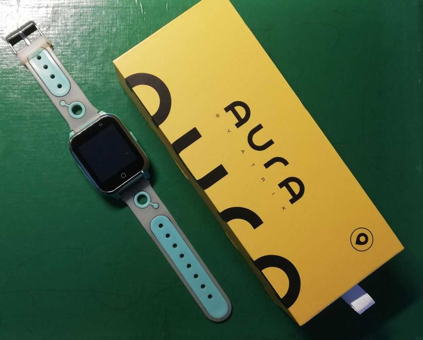 Детские телефон-часы с GPS-трекером Aura A1 Wi-Fi Green Б/у