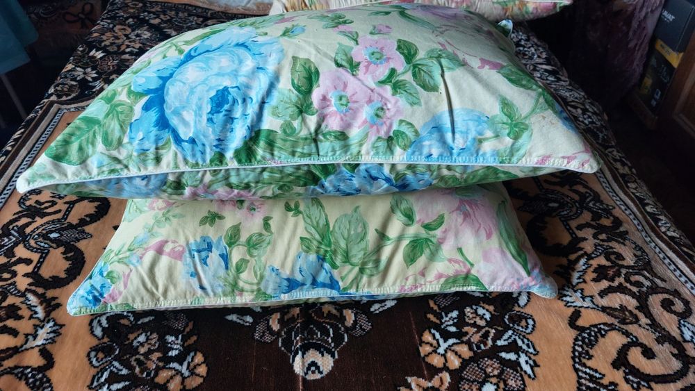 Продаю подушки пух гусиный б/у