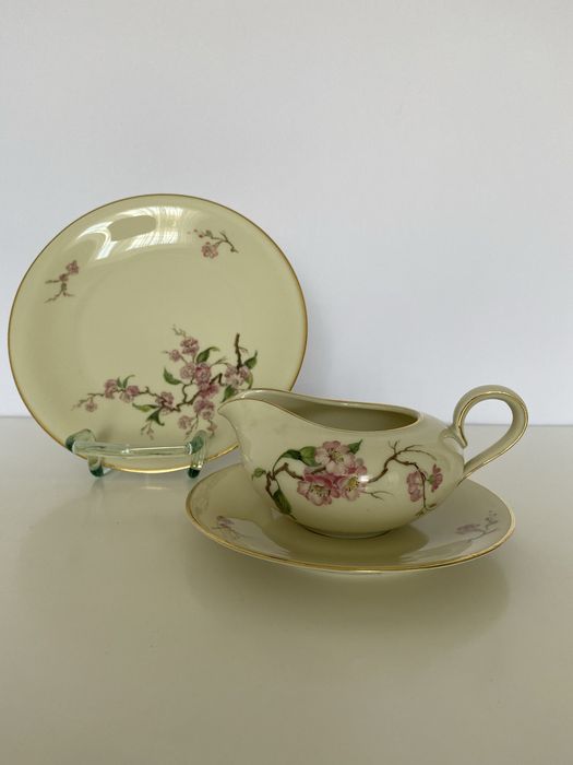 Trio Heinrich kwitnąca wiśnia