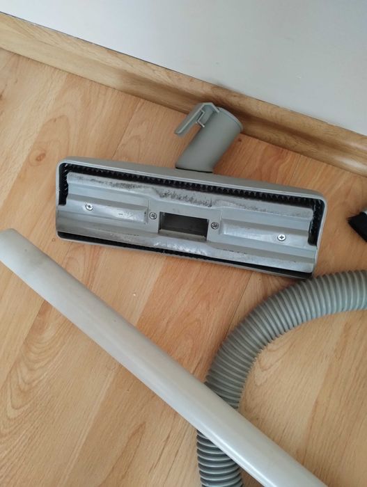 Wąż do odkurzacza Clatronic z rurą i szczotką