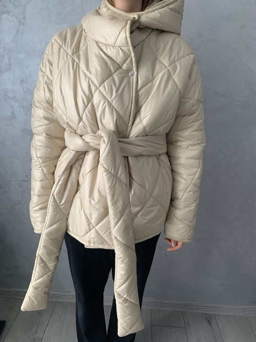 Куртка жіноча з капюшоном