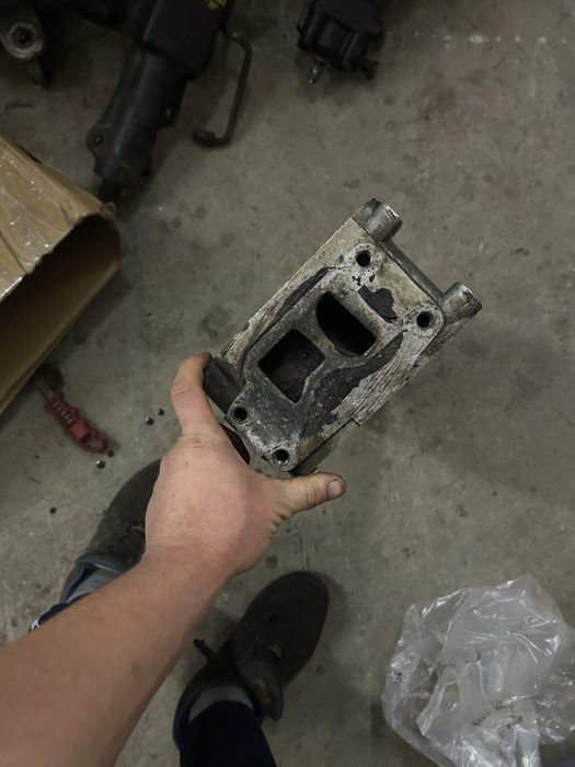 Продам головку блока циліндрів, ГБЦ умз-421, 4215