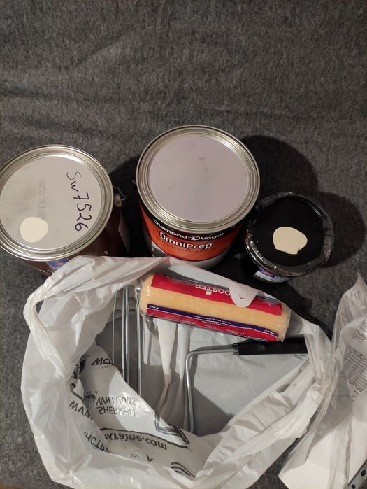 Фарба, грунтівка, валік