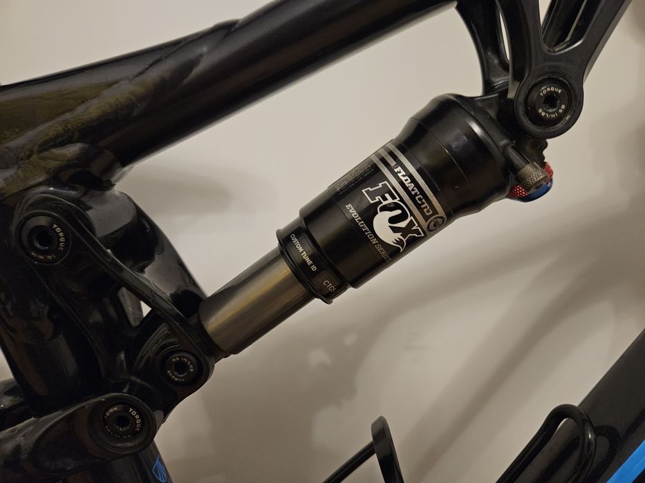 FULL  Trek Superfly 8 29er amor Fox rama 18cali M 2x10 XT
