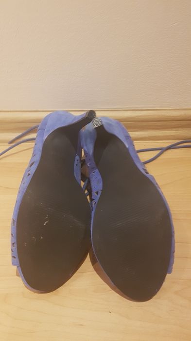 Nowe Niebieskie buty sandałki 37 Reserved wycięte wzory