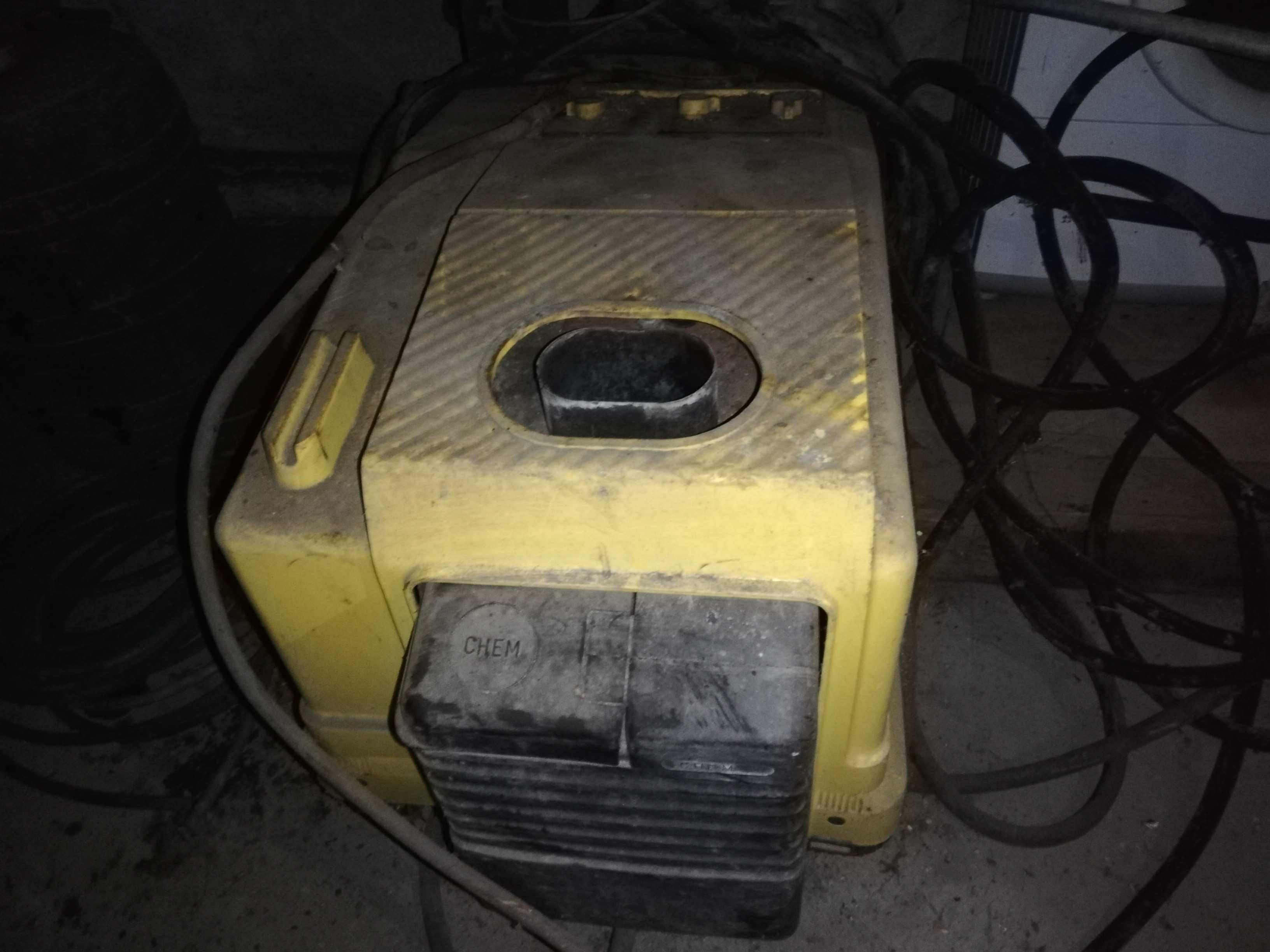myjka wysokociśnieniowa z podgrzewaniem wody KARCHER HDS 600CR