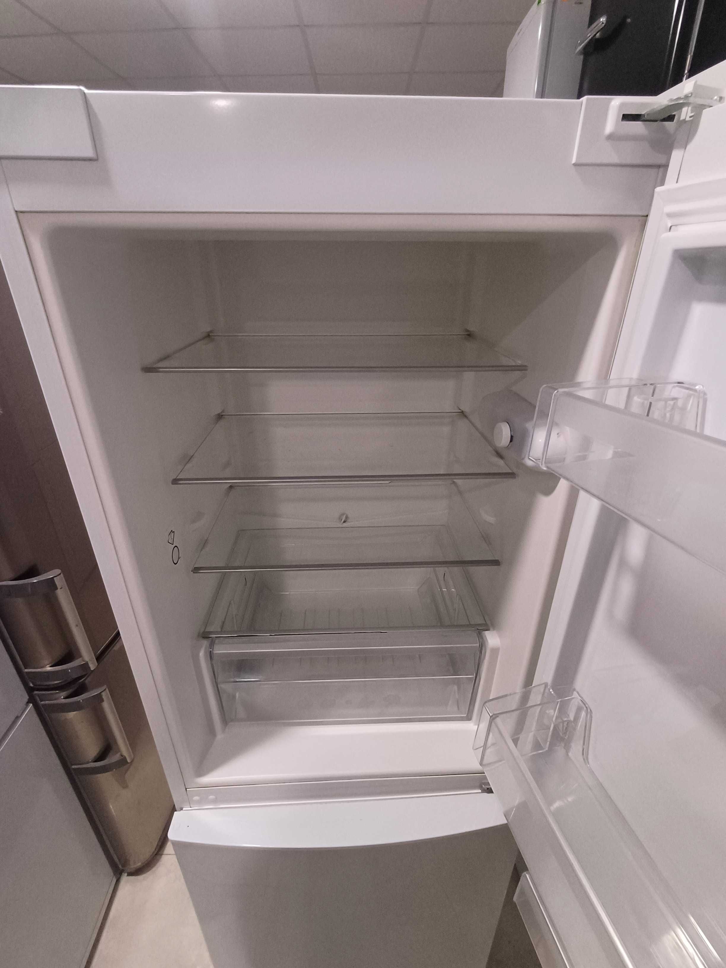 Холодильник Whirlpool WBE3114 W ( 175 см) з Європи