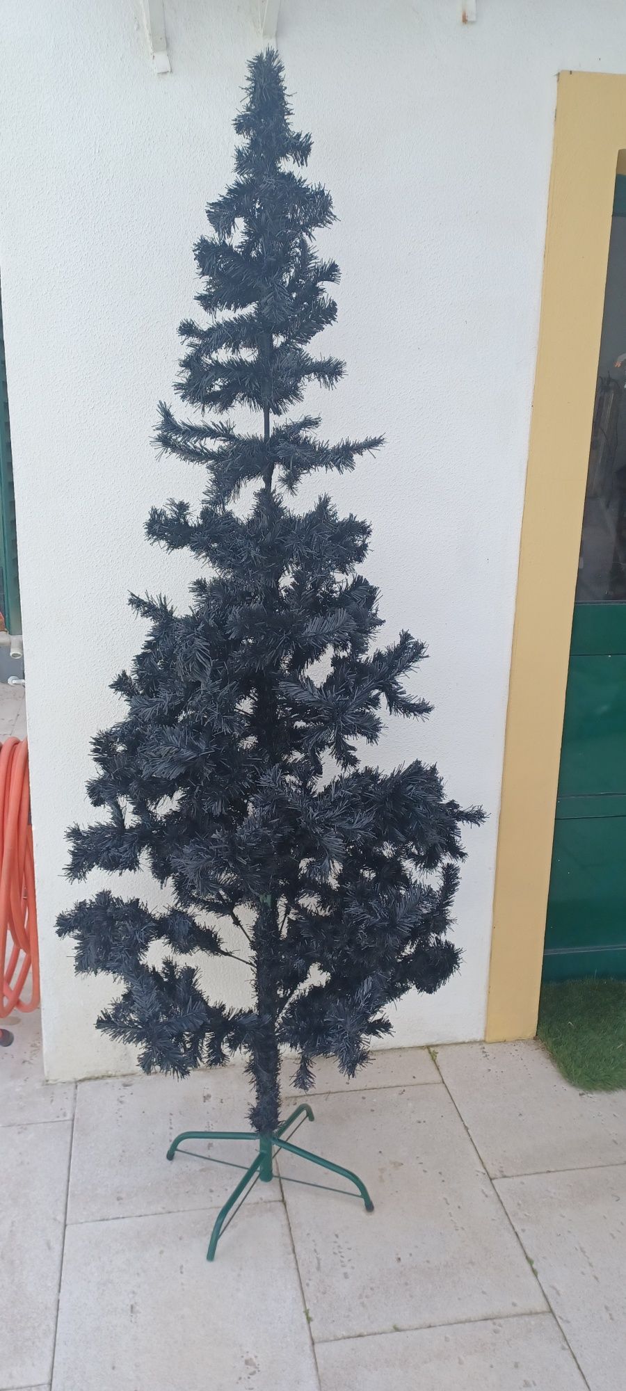 Árvore de Natal como nova 1.95 m x 0.75 cm.