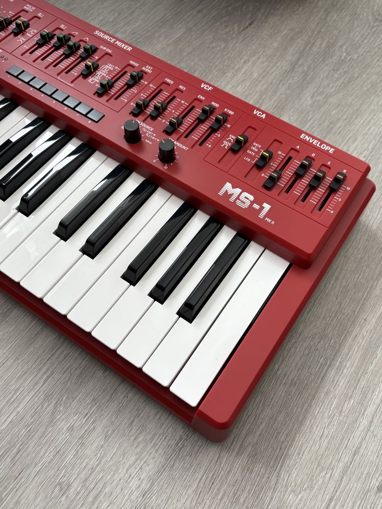 Behringer MS-1 MK2