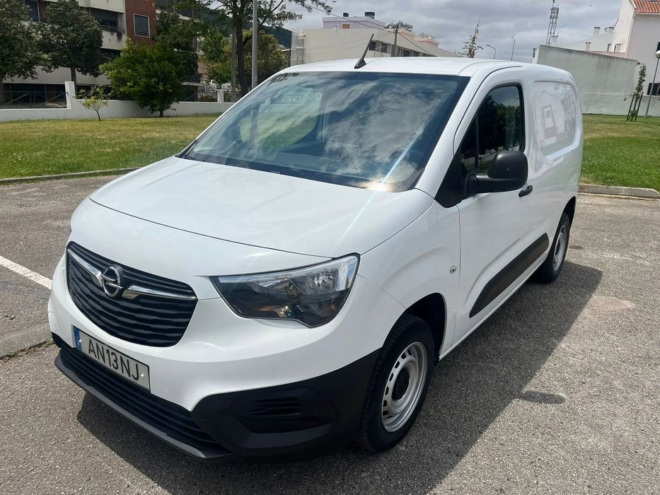 Opel COMBO 1.5 102cv 3 LUGARES - AC - IVA DEDUTÍVEL