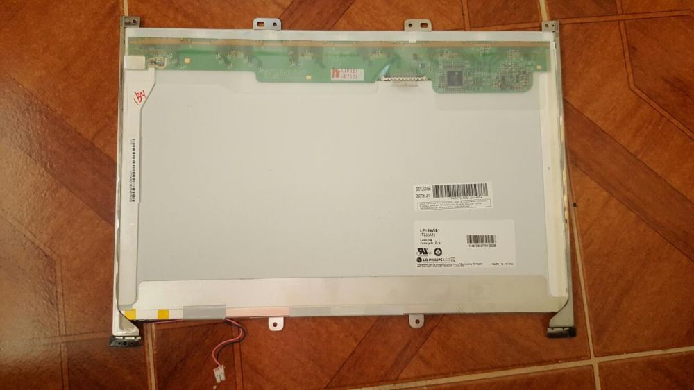 LCD lp154w01(TL)(A1) e lp154w01 (TL)(D1)