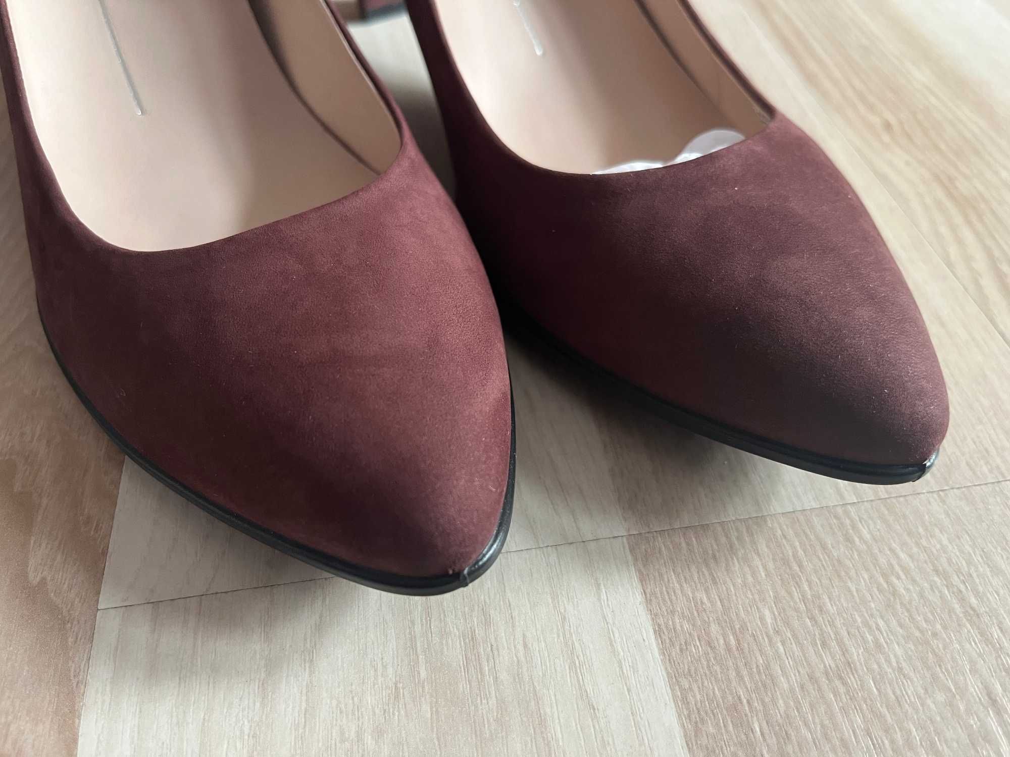 ECCO SHAPE 45 POINTY SLEEK 2.0 r.39 Chocolat Czółenka damskie