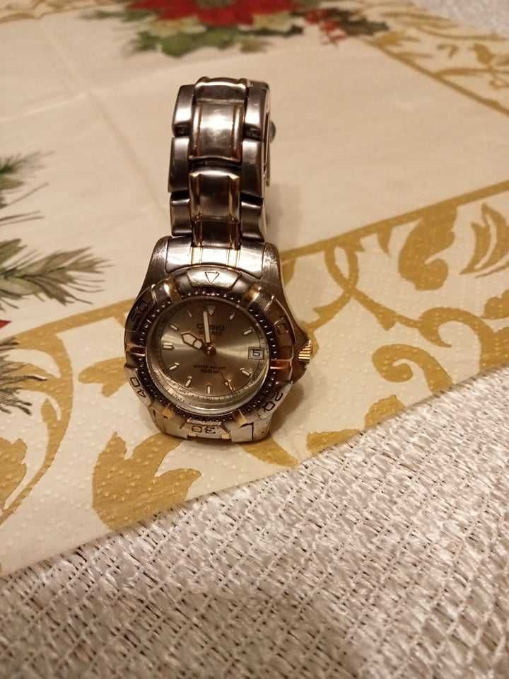 zegarek damski Casio z bransoletą