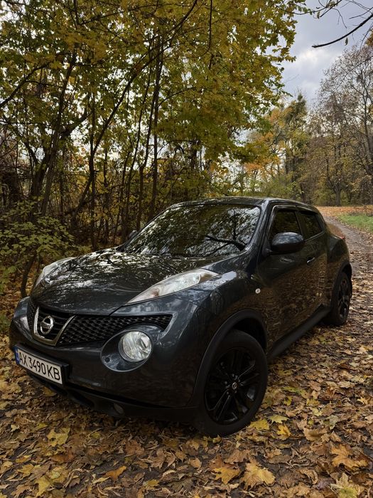Продам Nissan Juke 1.6 2013 года офіційна